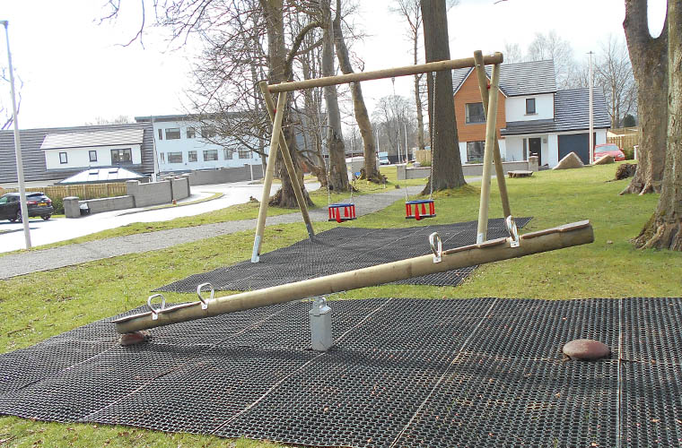 four person seesaw
