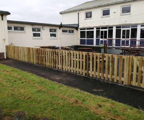 Half Round Palisade Fence for commercial use Half Round Palisade Fence for schools and nurseries