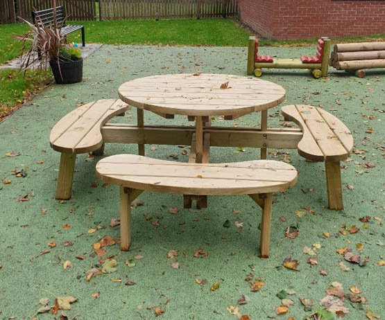 circular picnic table