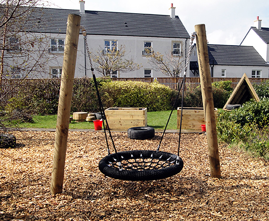 Junior basket swing