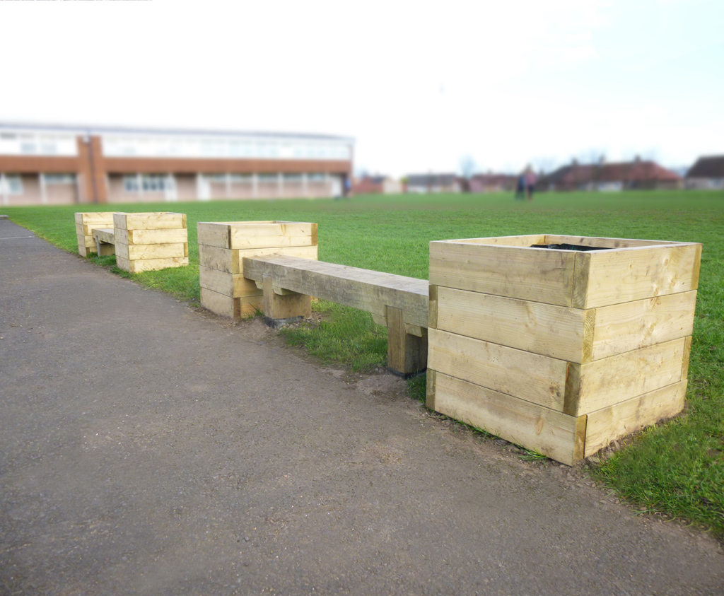 Bench and Planter Combination - Image 4