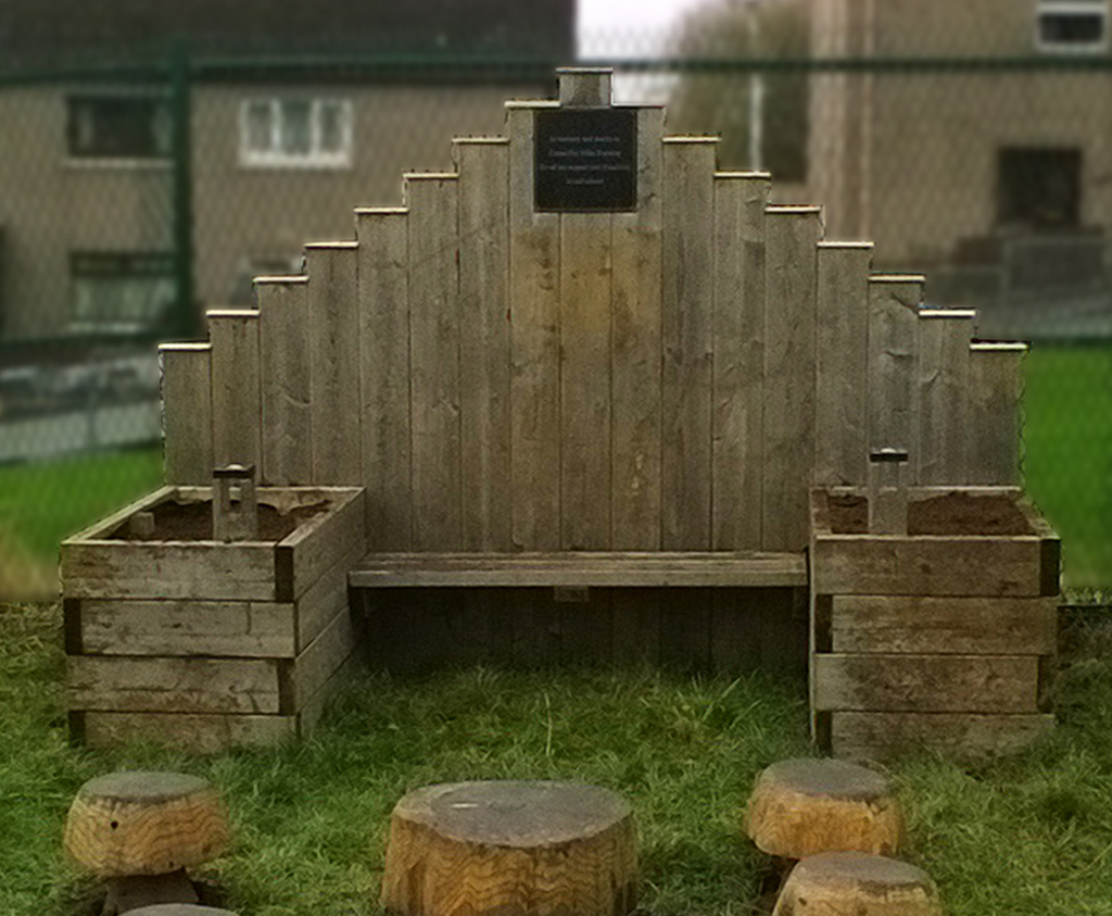 throne planter