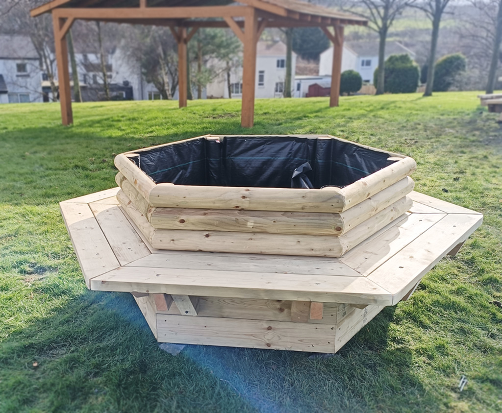 Hexagonal Planter Seating - Image 3