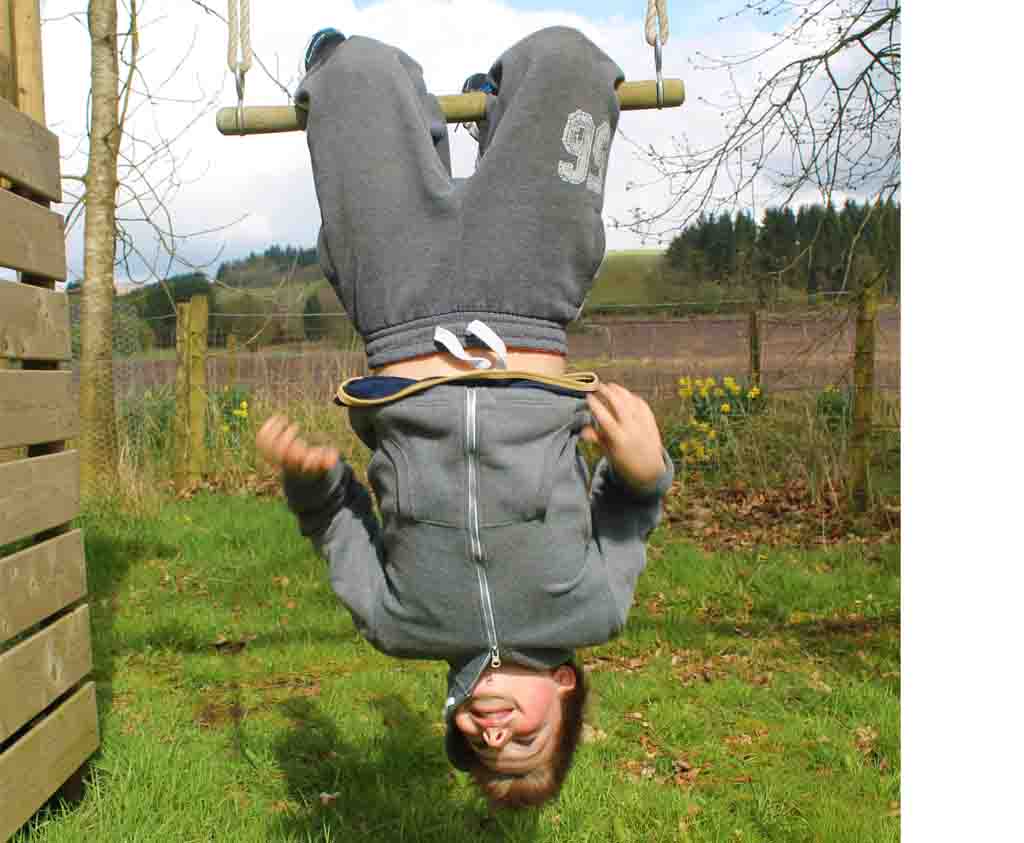 garden play trapeze bar